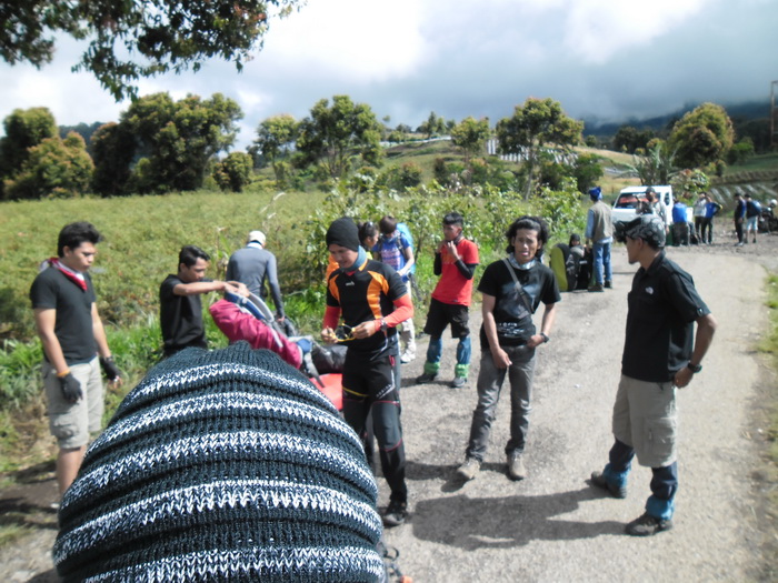 mendaki-gunung-kerinci