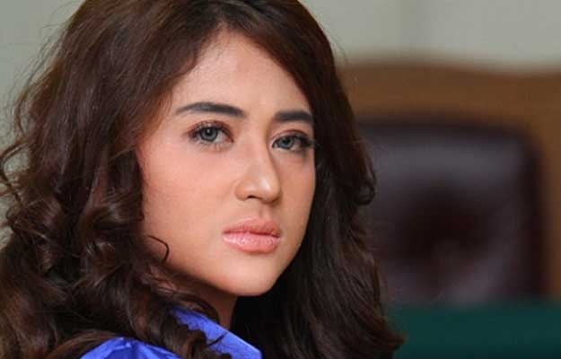 Dewi Persik