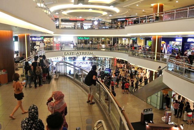 Mid Valley Mega Mall tempat belanja murah di Kuala Lumpur
