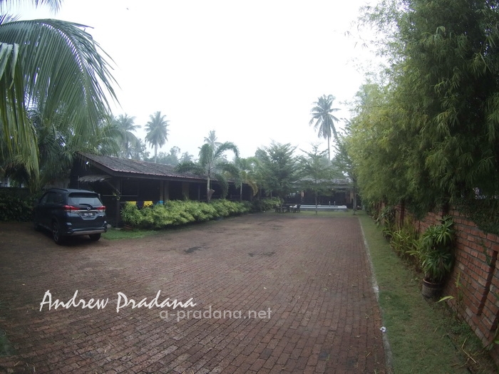 hotel di melaka - the hut serkam