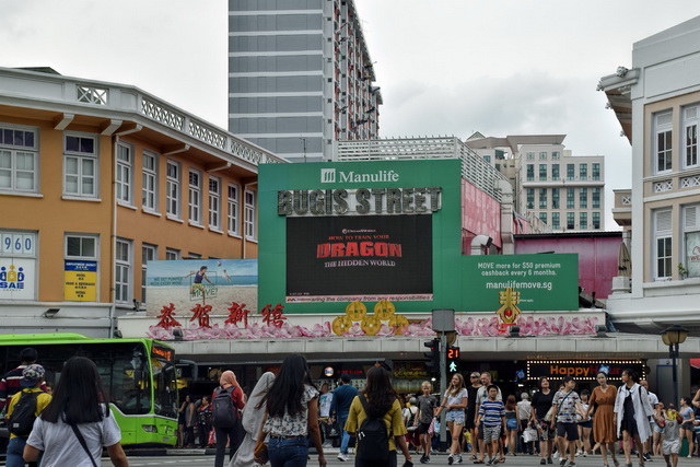 Teman nitip Oleh-oleh Singapore Enaknya Bawain apa?