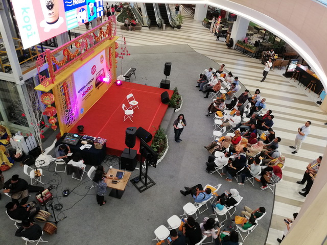 suasana peresmian hokben living world pekanbaru