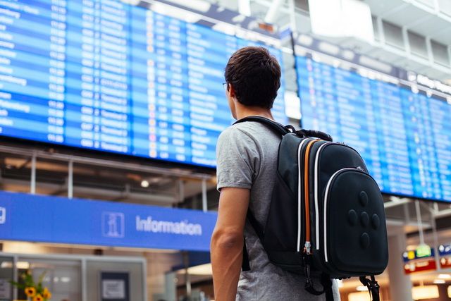 Cara packing baju backpacker agar mudah dibawa