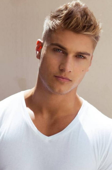 model rambut keren untuk pelajar SMA, short and spiky