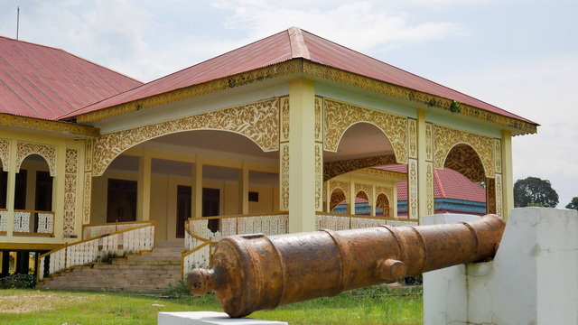 Menelusuri Jejak Wisata Sejarah Melayu Riau di Istana Sayap Pelalawan