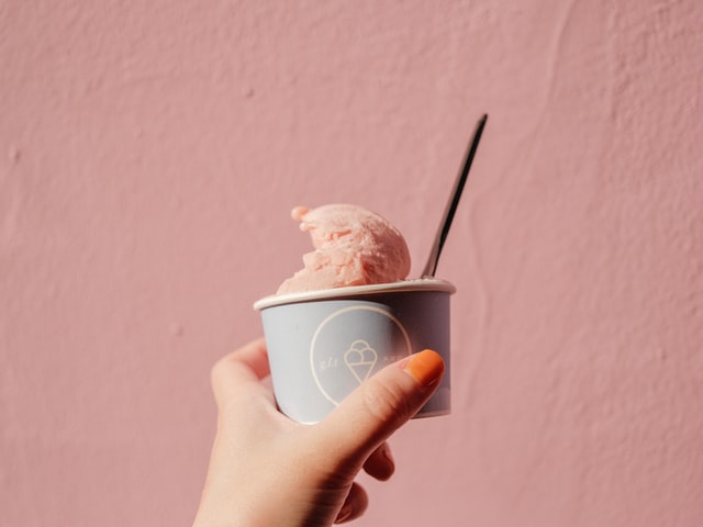Ide Parcel Lebaran es krim