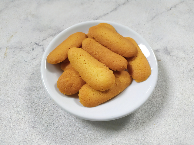ide kue lebaran, kue lidah kucing