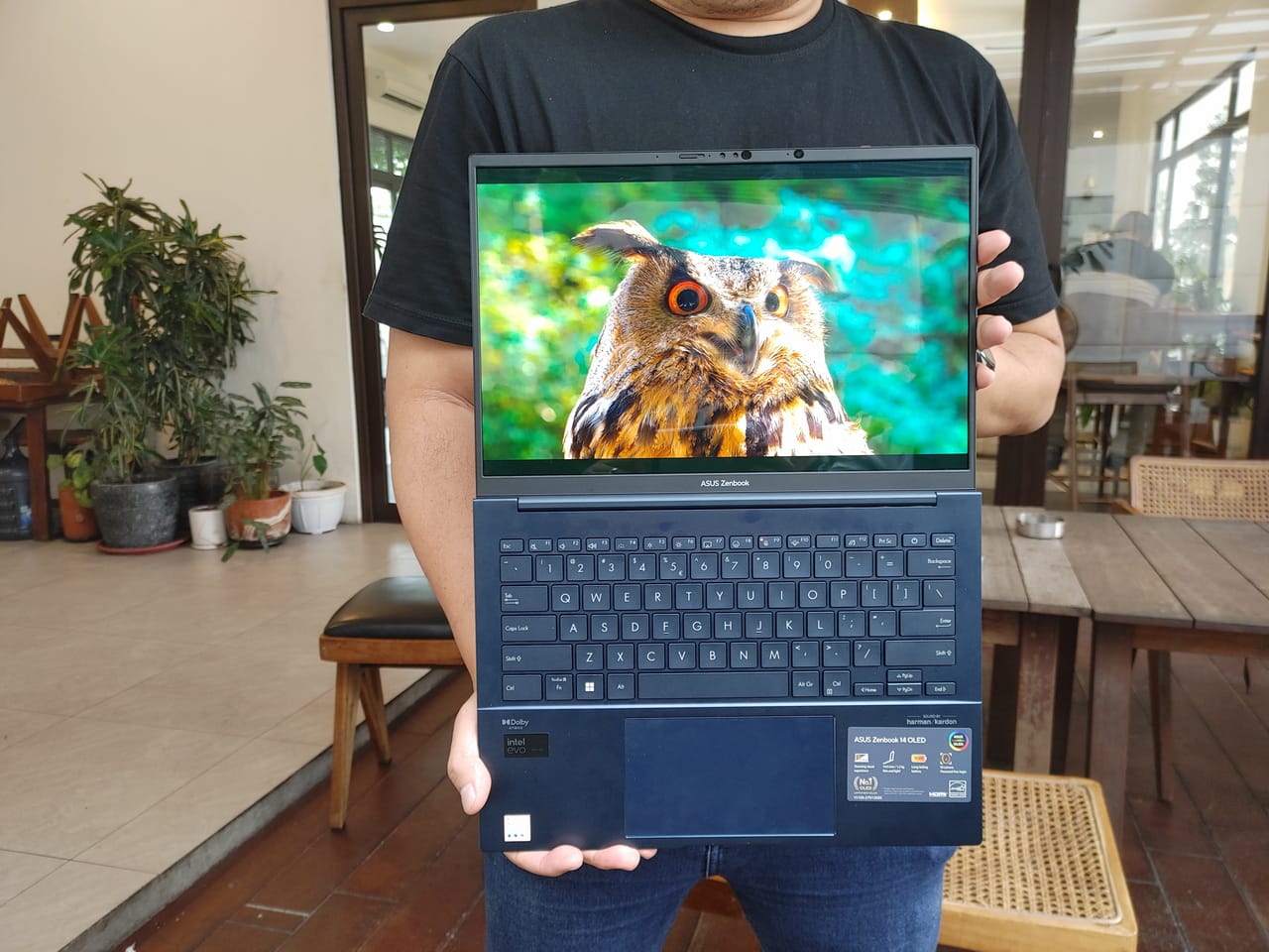 ASUS Zenbook 14 OLED UX3405