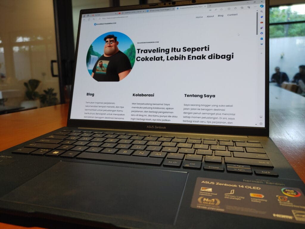 Zenbook 14 OLED UX3405 halaman depan